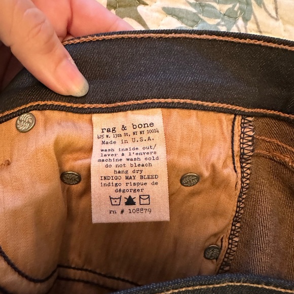 EUC women’s rag & bone dark wash skinny jeans, size 28 - Picture 5 of 8